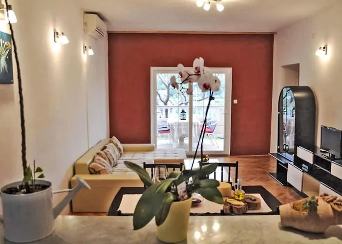 Beg-2 By Interhome Apartament