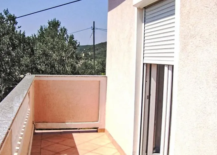 Beg-2 By Interhome Apartament Rab Town